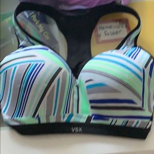 VS SPORTS BRA 32ddd 32f